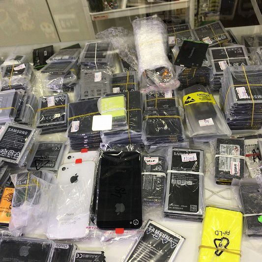 モンゴルでエンジニアの卵と触れあったり盗品闇市に突撃してみた - ASCII新着ニュース