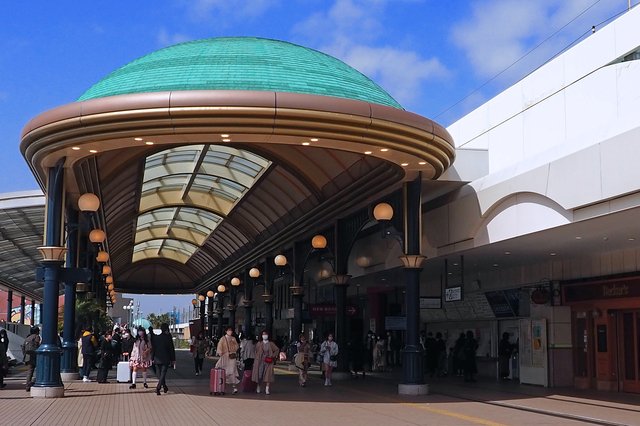 スーパーの「AEON（イオン）」って何語か知ってる？【身近に潜む“意外な”言語】