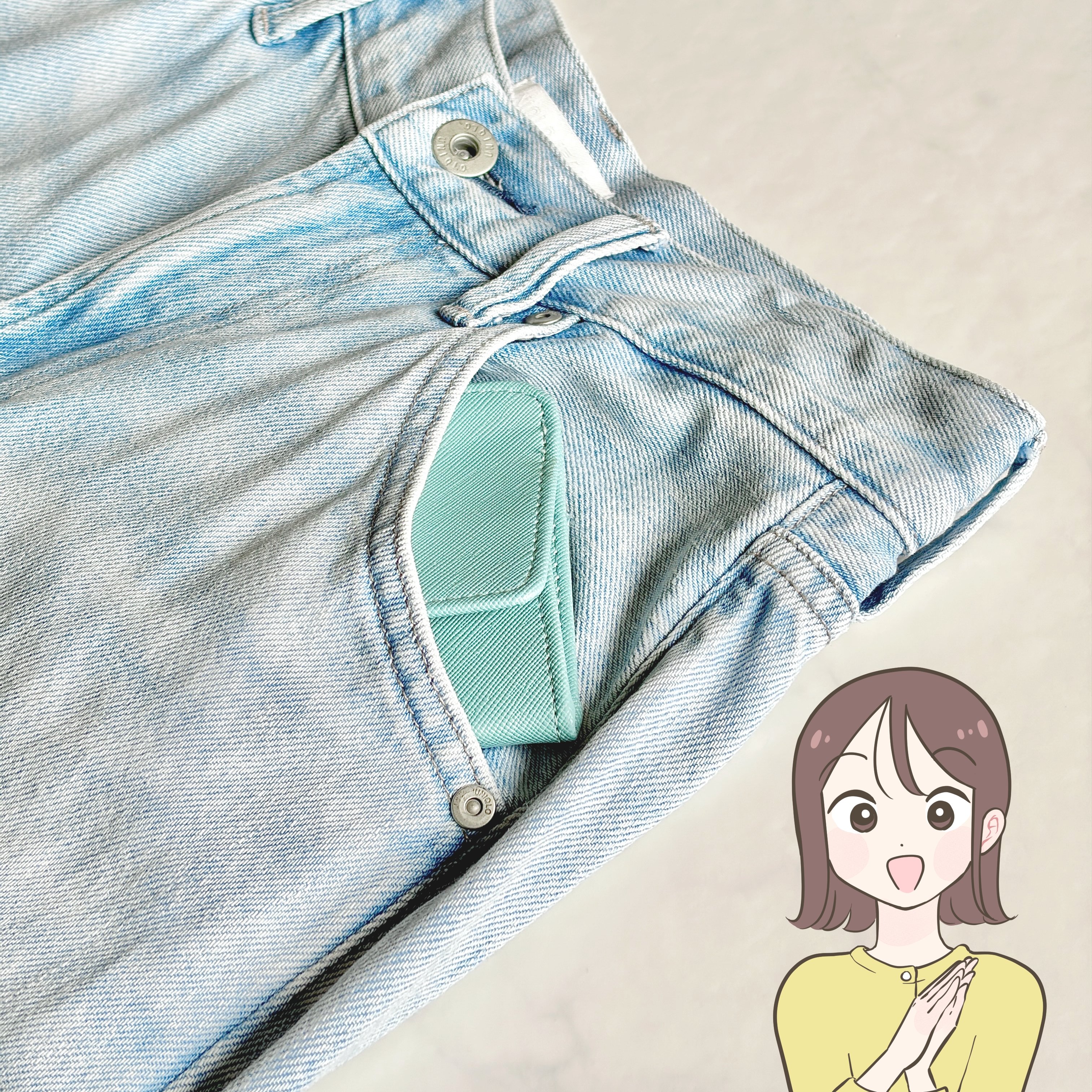 「色違いで2つ購入」3COINSの“ぺたんこ財布”コンパクトなのにカードが15枚入った！「薄くて軽い」「小さいカバンでも全然入る」