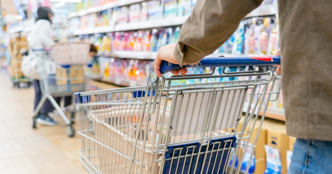 なぜドラッグストアの日用品売り場には、買い物かごが「中継地点」として置かれているのか? - 客単価アップ大事典