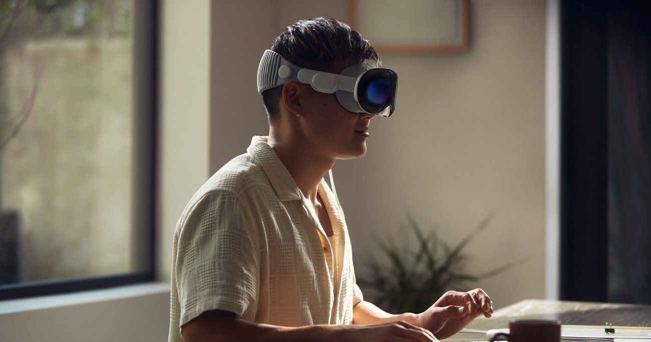 アップルの新製品「Apple Vision Pro」、他社のゴーグル型デバイスと何が違う？