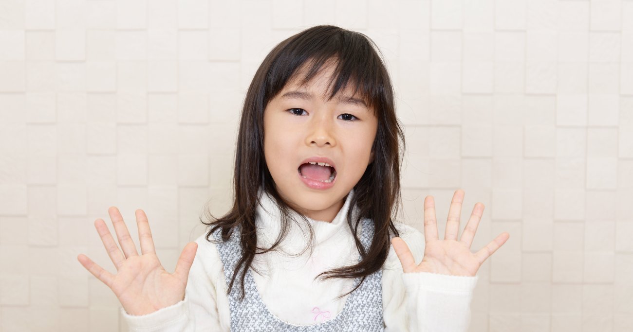 【ほめ方の勘違い】親がつい言ってしまう余計なひと言とは?