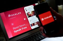 右派系SNSパーラー、サービス再開に大きな壁