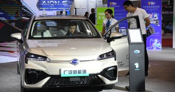 日本電産、下方修正しても車載モーターに巨費を投じる永守会長の勝算
