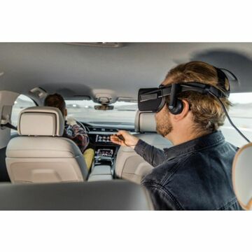 アウディ、車内で楽しむVRコンテンツを開発