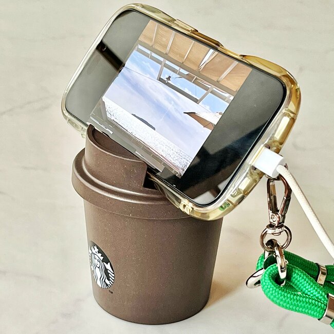 【スタバ】「初日に購入しました」可愛すぎる“カップみたいな小物入れ”家中で使えて天才！「テンション上がります！」「便利に使えそう」《購入レビュー》