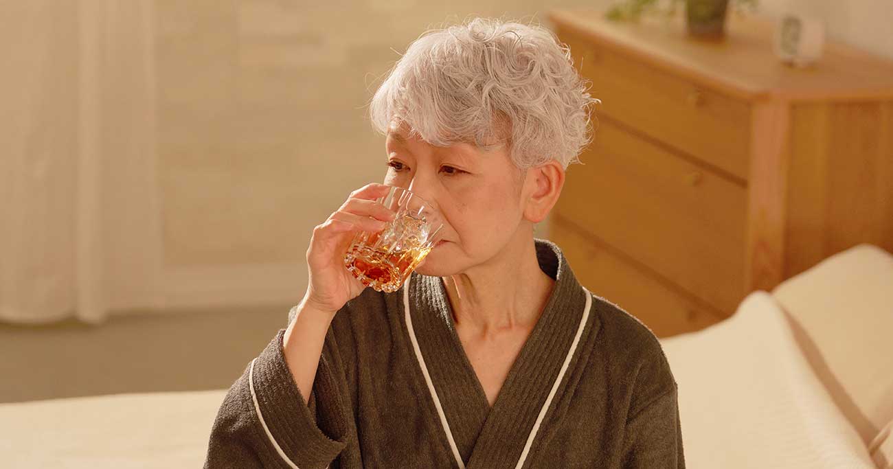 「お酒を飲むとすぐ眠れる」は確かだが、問題は睡眠の質…睡眠学者・柳沢正史が明かす寝酒の怖さ - 世界最高の睡眠学が教える 睡眠の正解