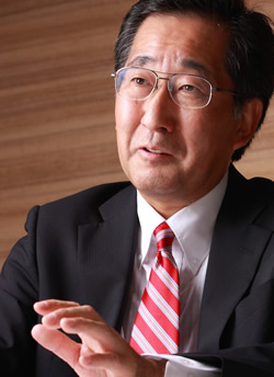 経理の世界に籠もらず広く経験を積む <br />数字を“決める”力を磨くコツとは<br />――昆政彦・住友スリーエム取締役兼常務執行役員財務、人事、情報システム及び総務担当