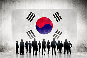 韓国大混乱、密告ありの接待規制法で悪習は浄化されるか