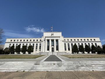 FRBの金融政策見通し、米債市場は自信深める