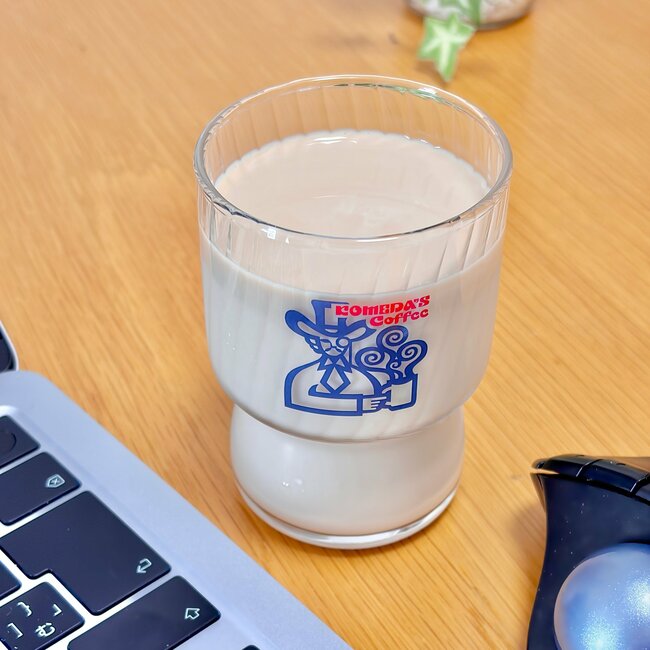 「在庫復活してた」「速攻買った」コメダ珈琲の“昭和レトロなグラス”が可愛すぎる！「家でコメダごっこできるやん」