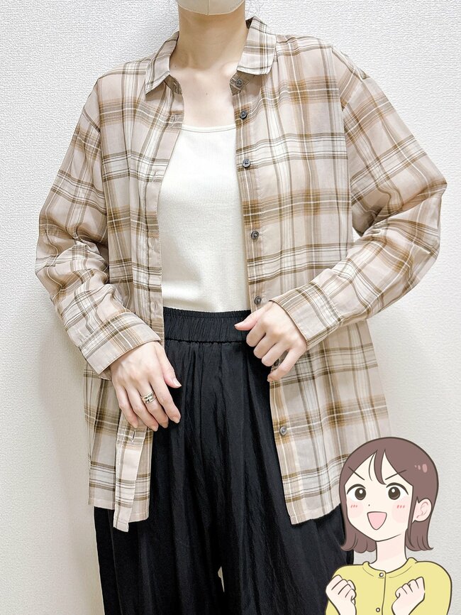 サッと羽織るだけでカワイイ！無印良品の“ふんわりシャツ”お尻まですっぽり隠せて優秀！「色違いも購入したい」「コスパ優秀な商品です」《購入レビュー》