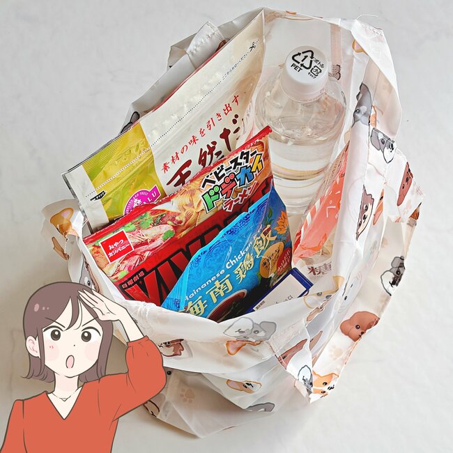 「2軒まわって買えました」3COINSの大人気“もこもこエコバッグ”再入荷されて嬉しすぎる！「並んで買ってきた」「ラスイチだった」《購入レビュー》