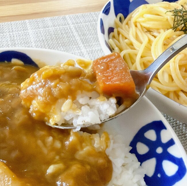 思わずまとめ買いした！セリアの「昭和レトロな食器」かわいすぎて出番が止まらない！《購入レビュー》