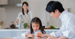 中学受験に勝つ子どもが、部屋ではなくリビングで勉強している理由