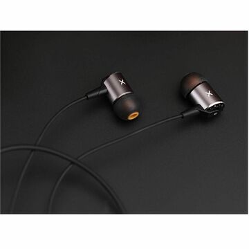 音楽・ゲーム・映画などが楽しめるカナル型イヤフォン「AERO」