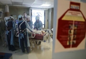 米加州の病院、コロナ患者の受け入れ拒否　保険が理由