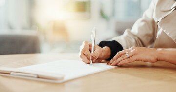 【紙片づけのプロが指南】データで残すだけでは心配！ 「あえて紙でも残すべき書類」ベスト6