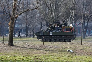 侵攻ロシア軍、命令に従わない兵も　英情報機関トップ