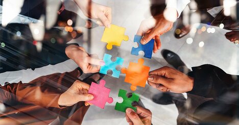 「タテ割りが深刻な組織」と「ヨコの共創が生まれる組織」の決定的な差