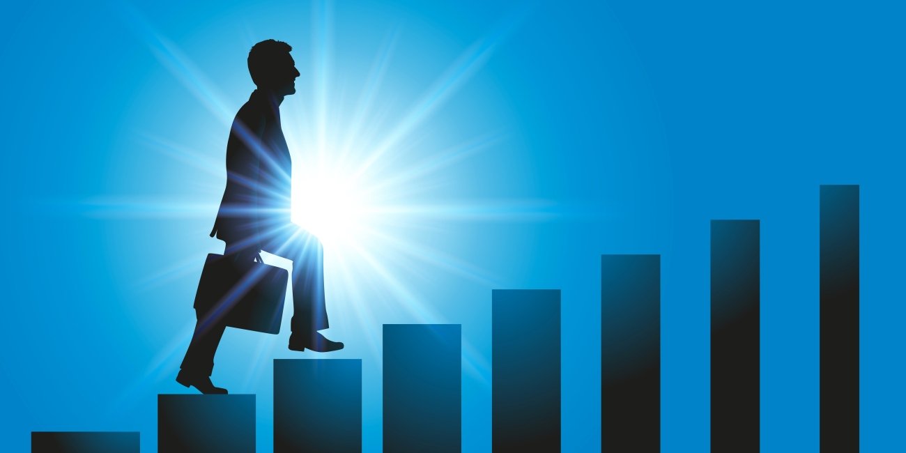 頭でっかちのエリートではなく、不遇や苦労を経験する人が評価される時代