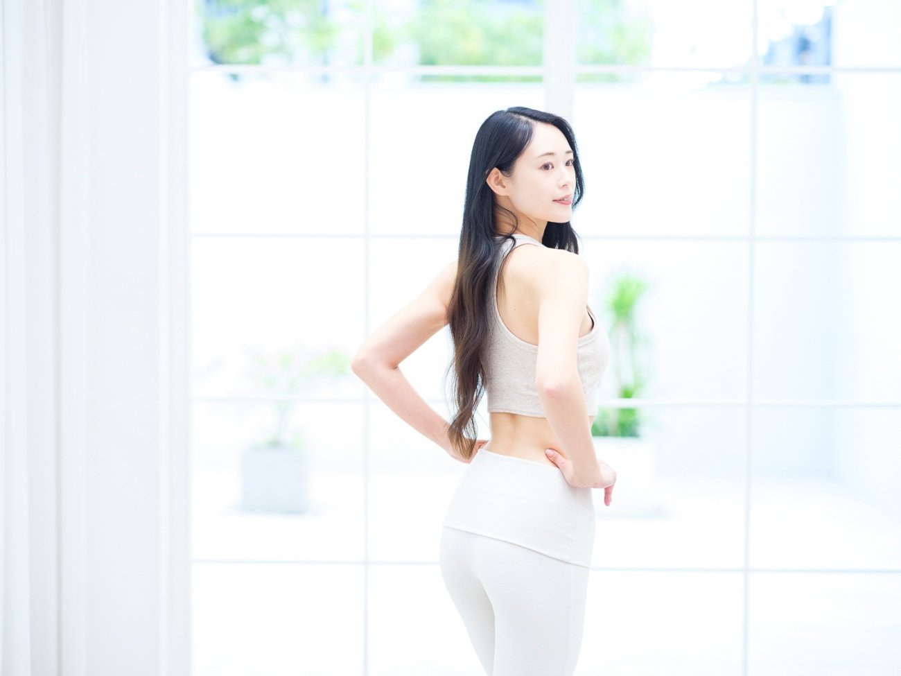 【くびれづくりのエキスパートが教える】メリハリボディがほしかったらやってみて。私が成功した3つのシンプル習慣