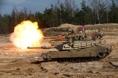 米、ウクライナへの戦車供与を承認