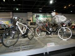 ついにバイクの年間出荷台数を追い抜いた国内製造業の砦！電動アシスト自転車の快進撃