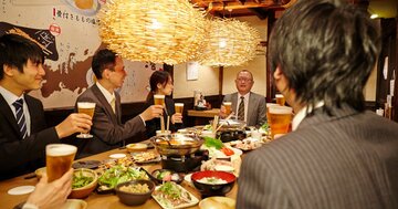 お酒を飲みながら痩せたい!いつ飲むといい?適量は?ダイエットにいいのは?【医師が解説】