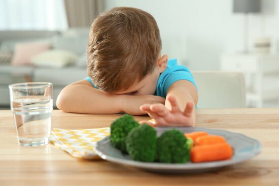 【小児科医が教える】「嫌がる食材」でも出し続けることが大事。その医学的理由とは？