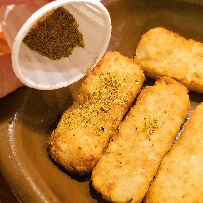 マジで行くたびに頼んじゃう。サイゼリヤの「絶品サイドメニュー」アレンジも色々できるし何皿でも食べたくなっちゃうよ…！