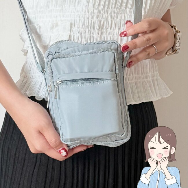 コンパクトなのに収納力すっご…！3COINSの「ポケットたくさんショルダーバッグ」撥水だから雨の日も使いやすい！《購入レビュー》