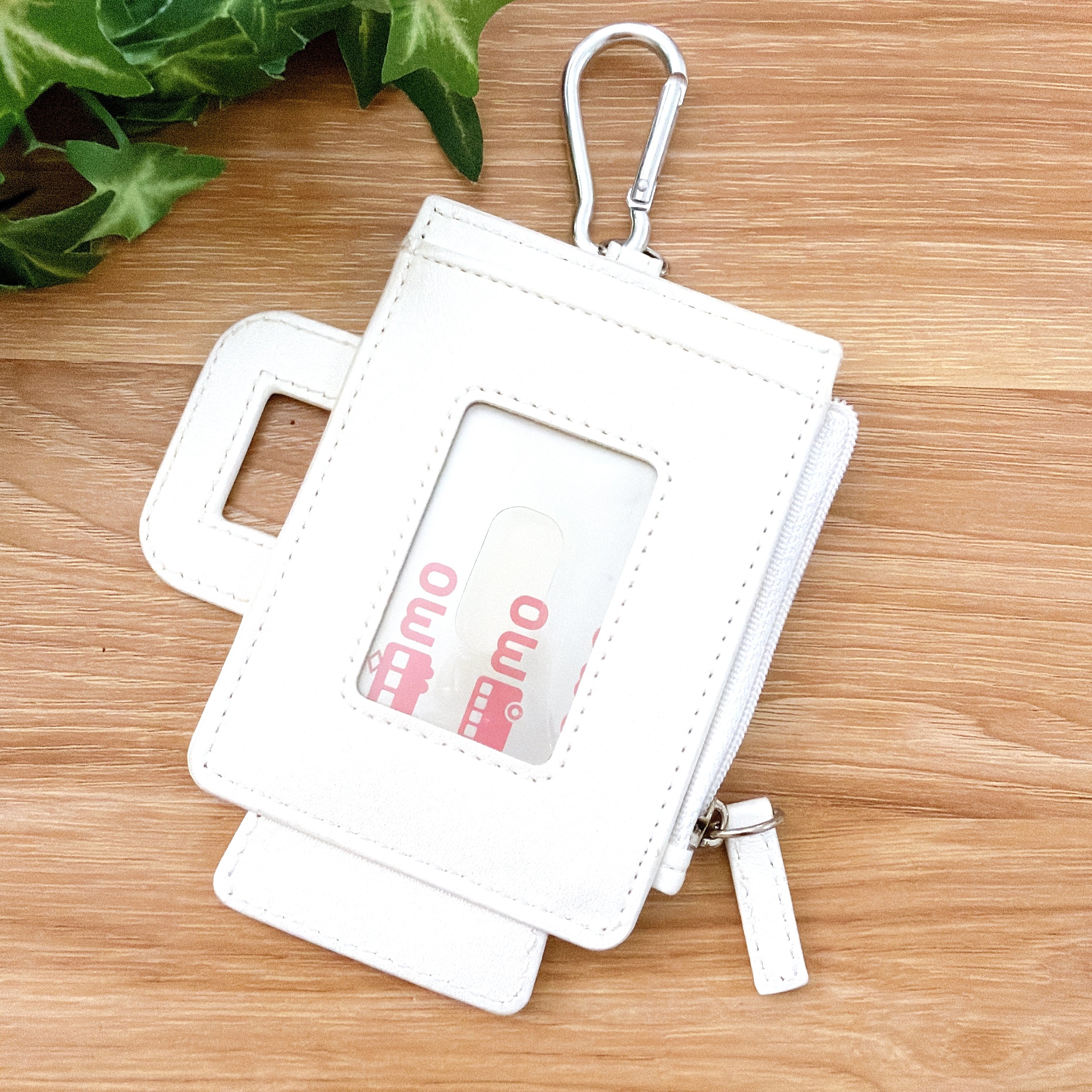 ミニ財布がわりに使えるじゃん…！コメダ珈琲の“ぺたんこケース”カップみたいなデザインが可愛すぎる！