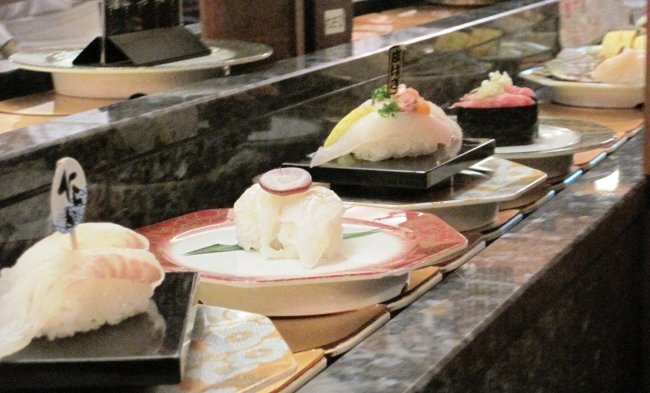 回転寿司の利用者が減る中、スシローの驚異的成長を支える「特別なお客」とは