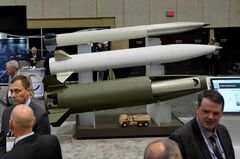 ロケットモーター不足、ウクライナ兵器供給に影響