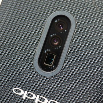 OPPOが10倍ズームのトリプルカメラスマホのテスト機展示　5Gスマホもチラ見せ