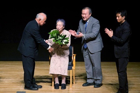現役産婦人科医、哲学者、神父は、<br />1200名講演会で、93歳の佐藤初女さん<br />から何を学んだのか？