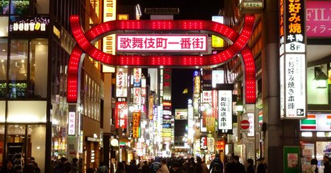 【話題沸騰】映画『炎上』が連日満席の大ヒット！ 歌舞伎町の若者を“消費”せず真正面から捉えた「傑作」は、いかにして生まれたか