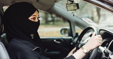 一夫多妻は不平等？サウジ調査で見えた女性たちの意外な本音