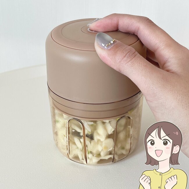 「本当に買って良かった」「全人類におすすめしたい」ダイソー姉妹店の“330円キッチングッズ”おにぎりが6個まとめて作れて楽しすぎるんです！「めちゃくちゃ良い！」