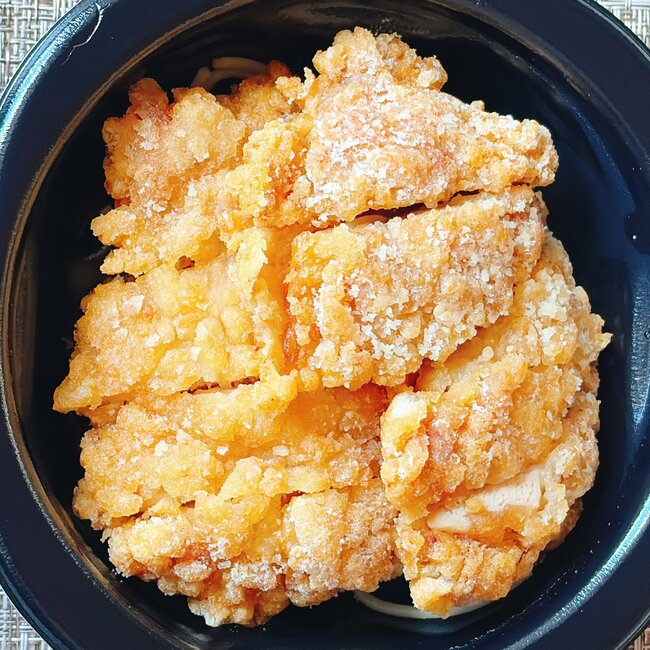 お肉の量がおかしいって…！ほっともっとの“1300kcal超え弁当”ボリューム凄すぎてお腹パンパンだよ！《実食レビュー》