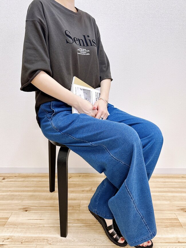 楽ちんすぎて毎日はきたい！GUの「デニムみたいなスウェットパンツ」どこから見てもシルエットがきれい！《購入レビュー》