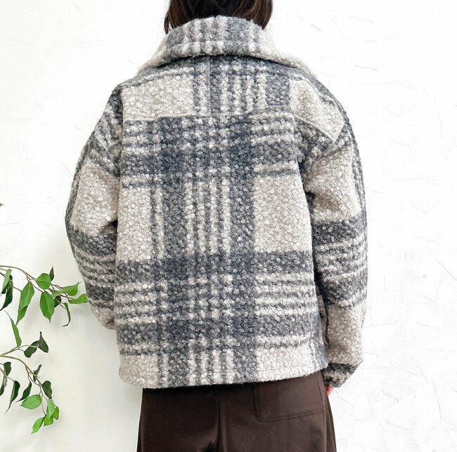 「本当にワークマンなの？」2500円の“もこもこアウター”が主役級にかわいい！羽織るだけでポカポカだし、ポケットたくさんで使いやすいの！