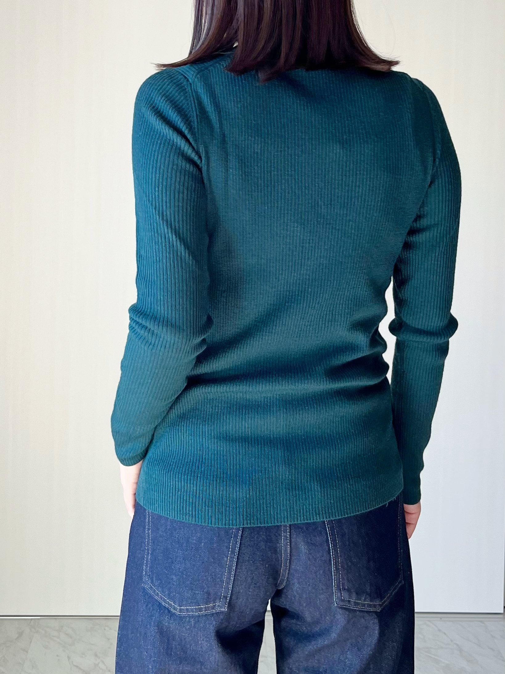 レビューは5000件越え…！ユニクロの“楽ちんセーター”たっぷり着回せて秋冬コーデで大活躍！「4色買いました」「毎年2着は買い足してる」