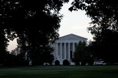米最高裁、政府に一部移民の法的保護取り消し認める