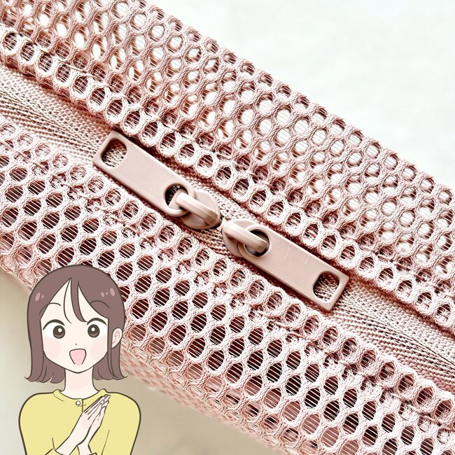 お薬手帳や診察券がまるっと入る！無印良品の“ポケットたくさんポーチ”カードを100枚収納できて天才すぎる！「サイコーの一言」「追加購入しました」
