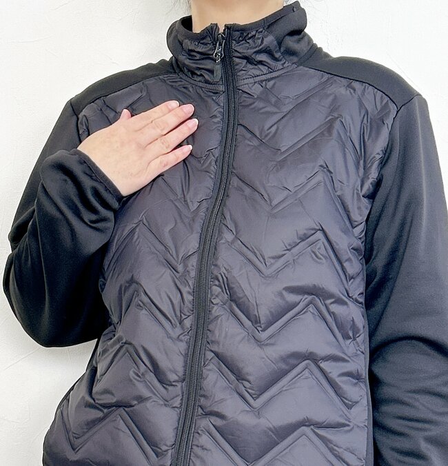 フリースとダウンのいいとこ取り…！ワークマンの「1900円アウター」めっちゃ軽くてポカポカなんです！