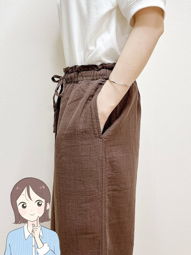 「こんなパンツ探してた」「別のカラーもほしい」無印良品の“楽ちんワイドパンツ”秋までたっぷり着回せる！「はいていて気持ちいい」「脚の形もでません」《購入レビュー》