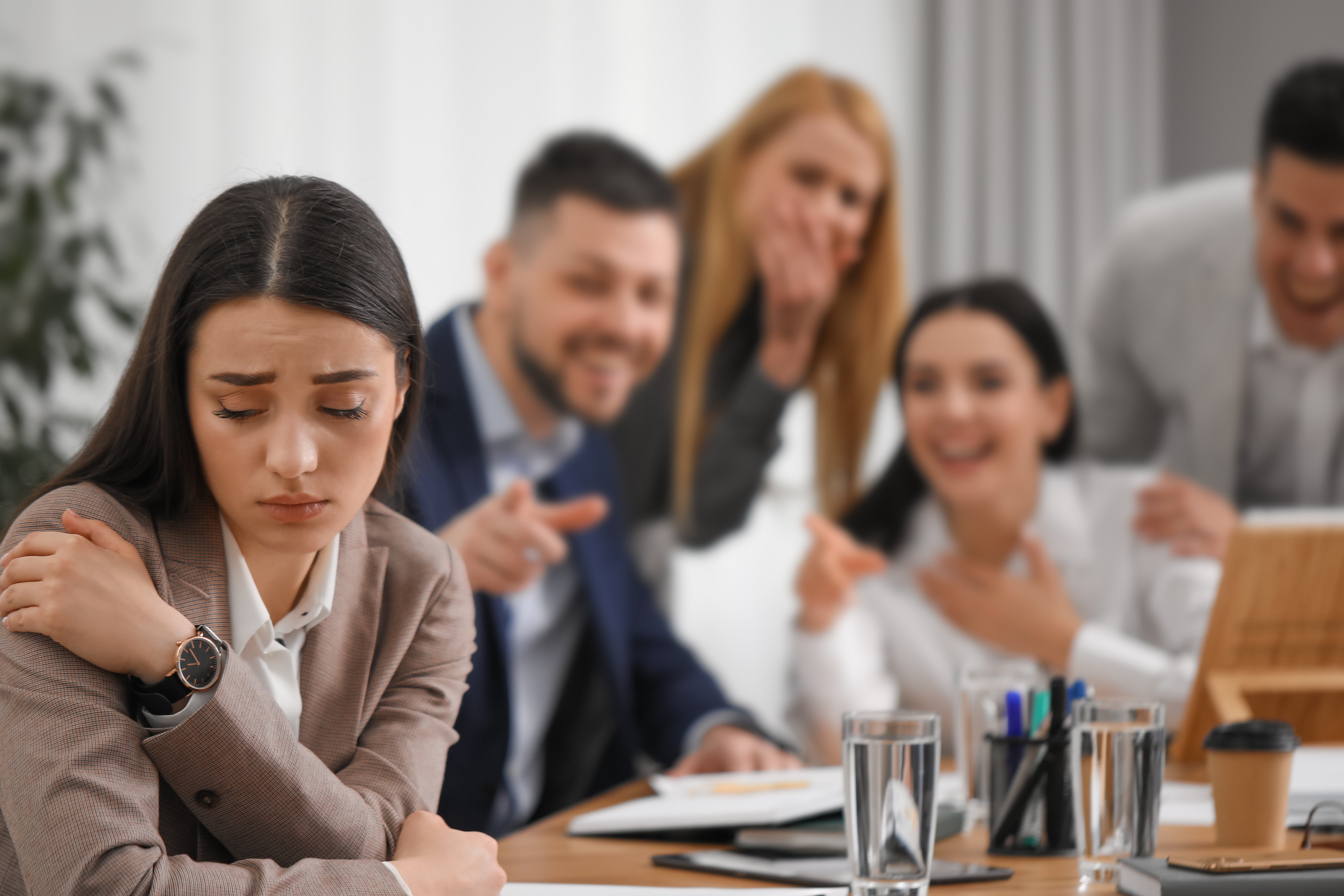 同僚から「頭が悪い」と思われてしまう行為・ワースト1