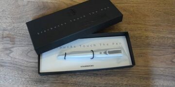 「スターバックス タッチ ペン」の使い方や販売価格、チャージ方法、紛失時の注意点などを詳しく解説！チャージで得する、おすすめクレジットカードも紹介!